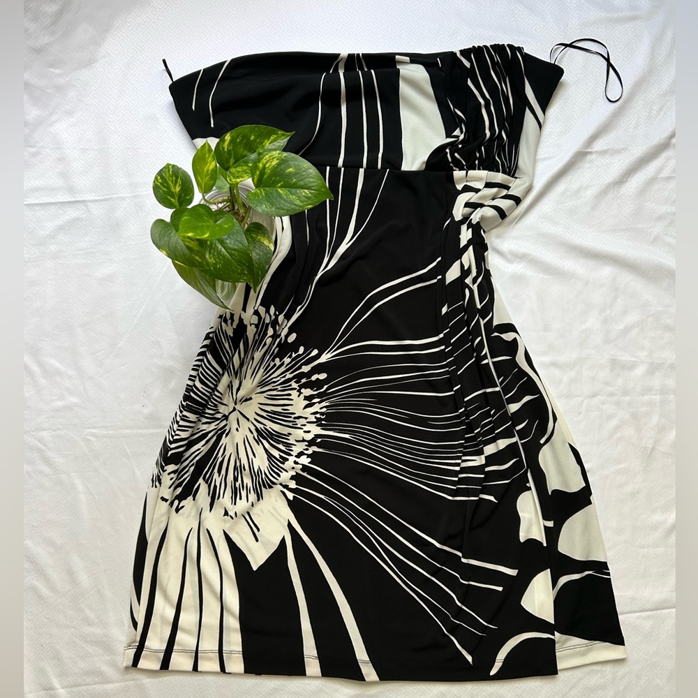 NWT The limited black and cream color dress with a flower print size XL